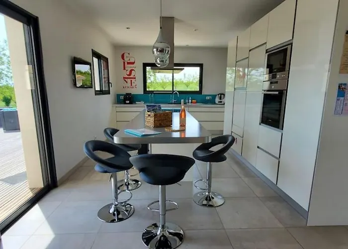 Magnifique Avec Piscine Classée 5 étoiles Villa *